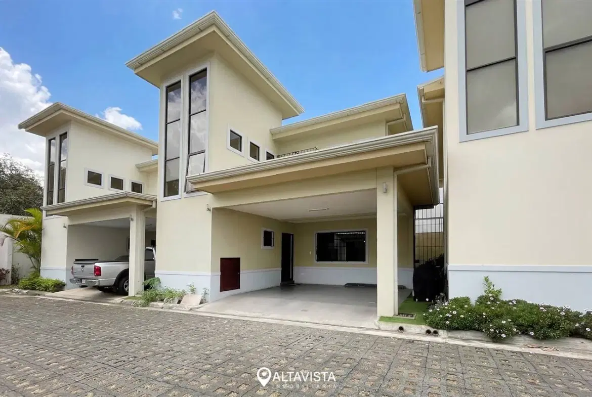 Casa en Residencial Altamonte
