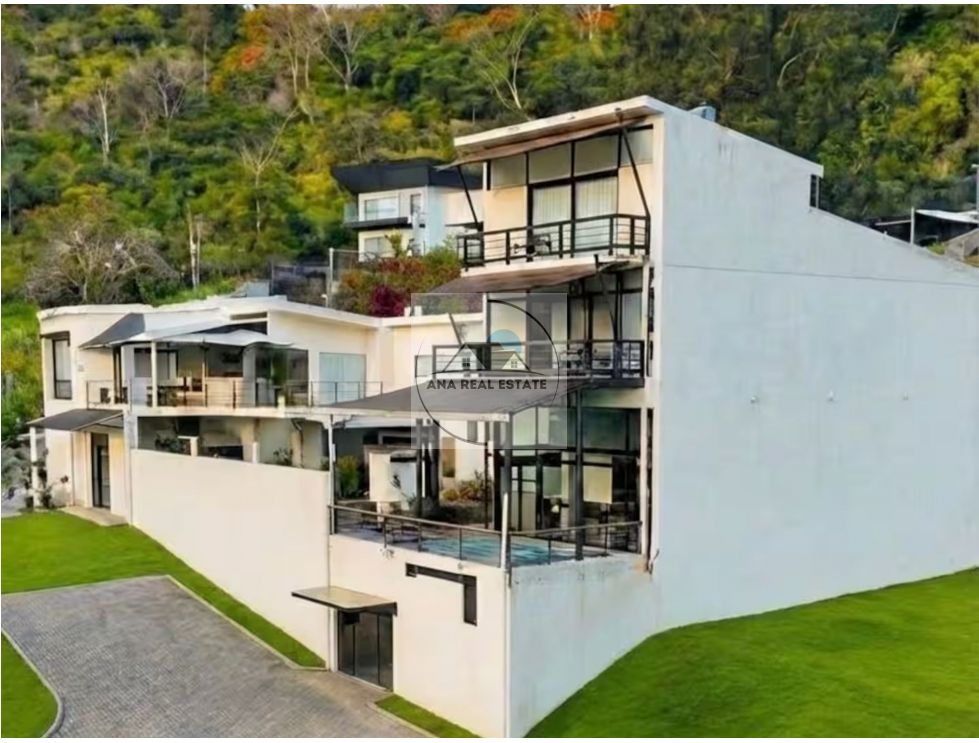 Casa en Escazú