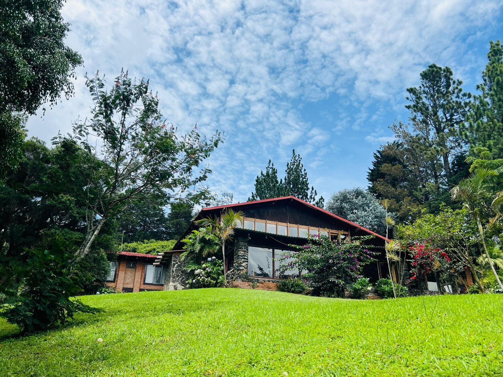 Commercial at San José de la Montaña