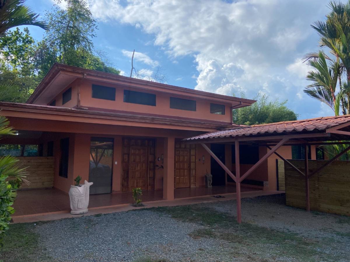 House at Naranjito
