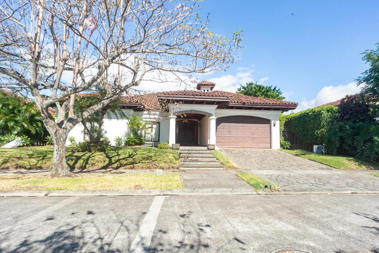 Property at Bosques de Lindora