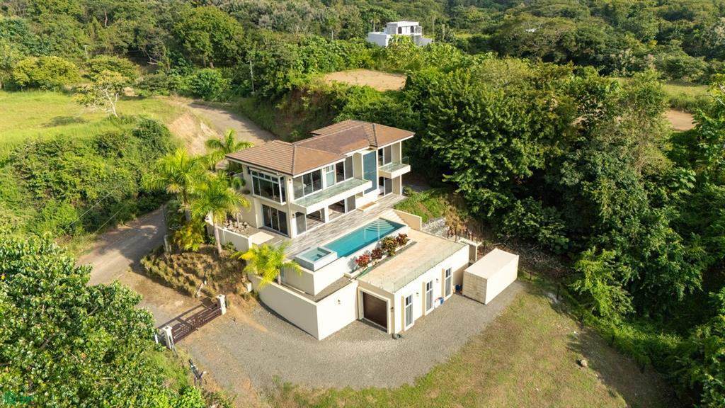 Casa en Cuajiniquil