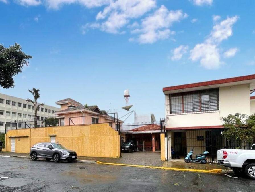 Comercial en Barrio Aranjuez