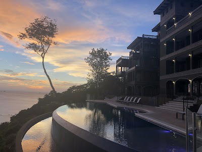 360 Splendor del Pacifico Residences