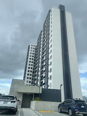 Condominio Sky House