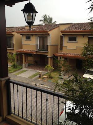 Condominio Calle Colonial