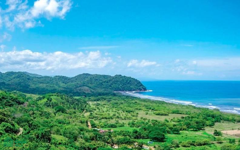 Land at Bejuco