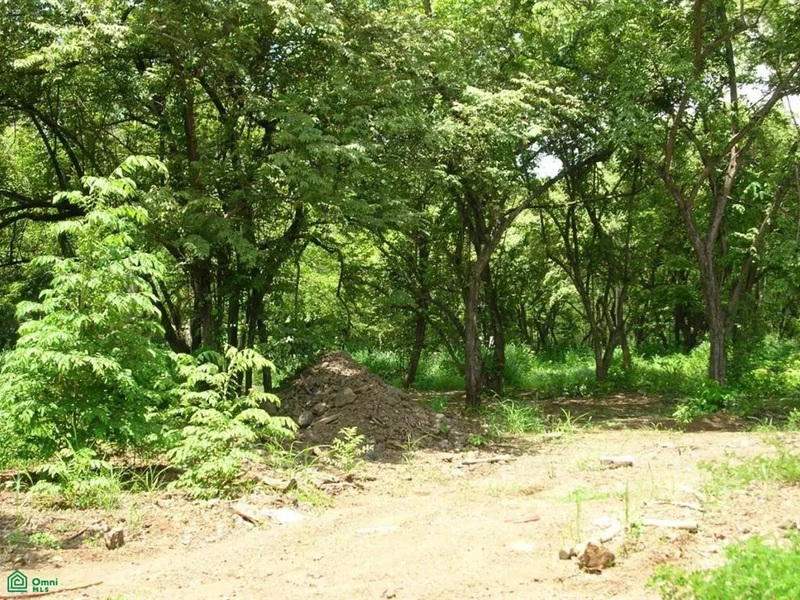 Land at Sardinal