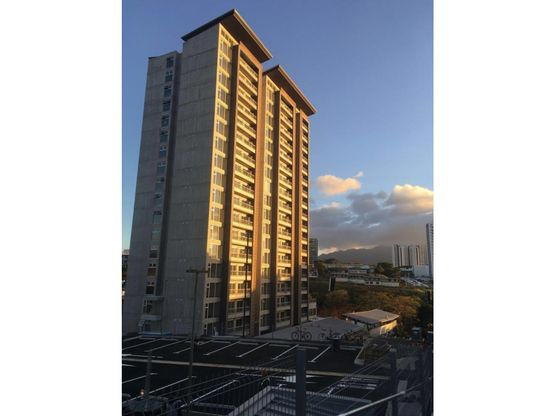 Apartamento en Azenza Towers