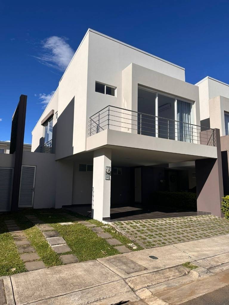 Propiedad en Condominio La Arboleda