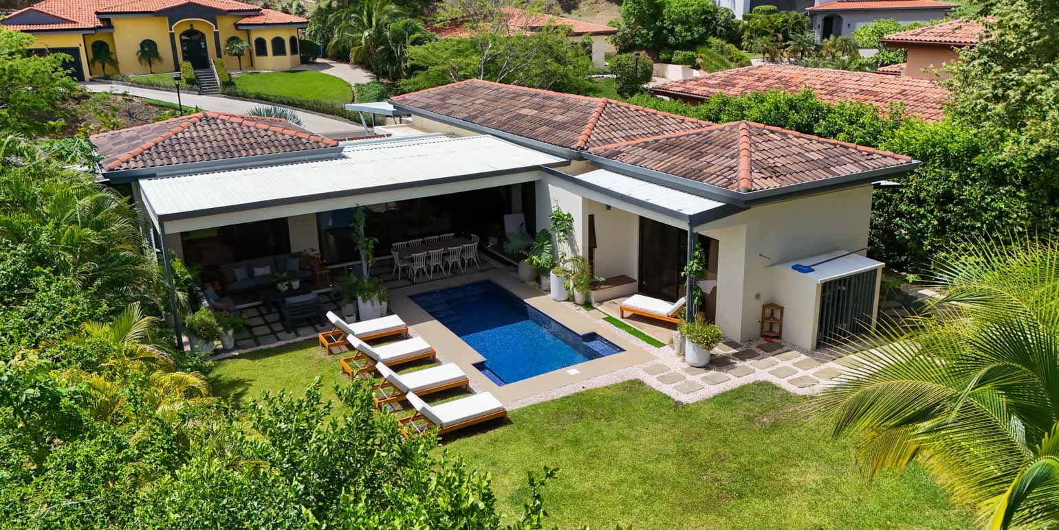 Propiedad en Pacifico Gated Community