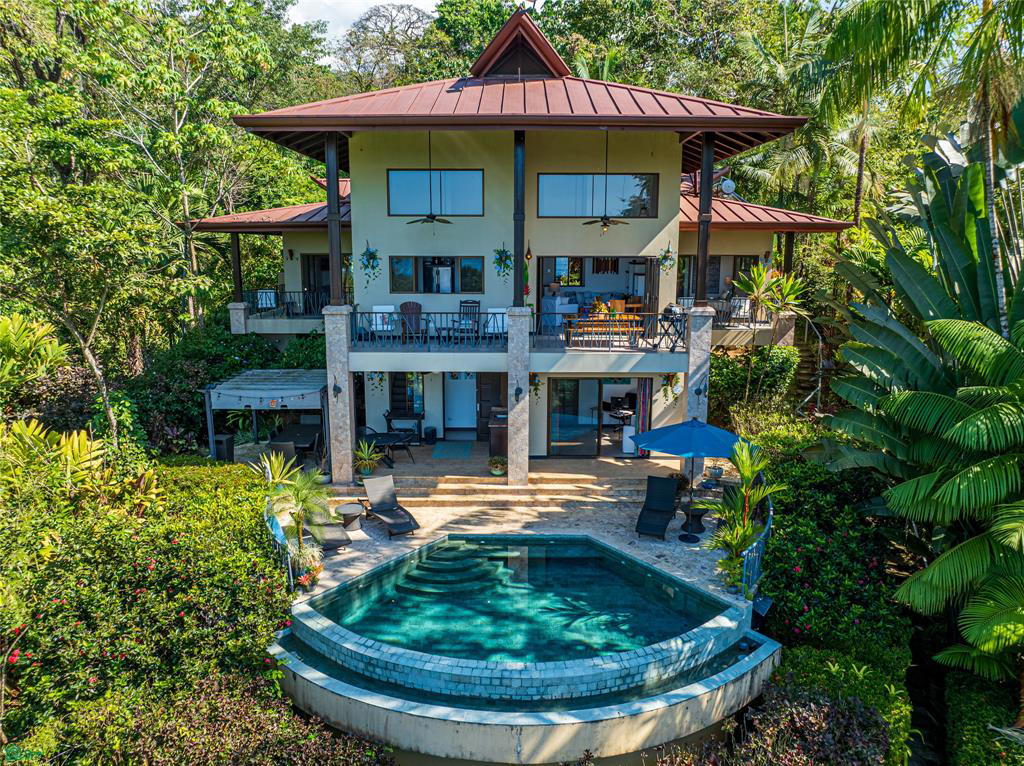 House at Condominio Las Brisas