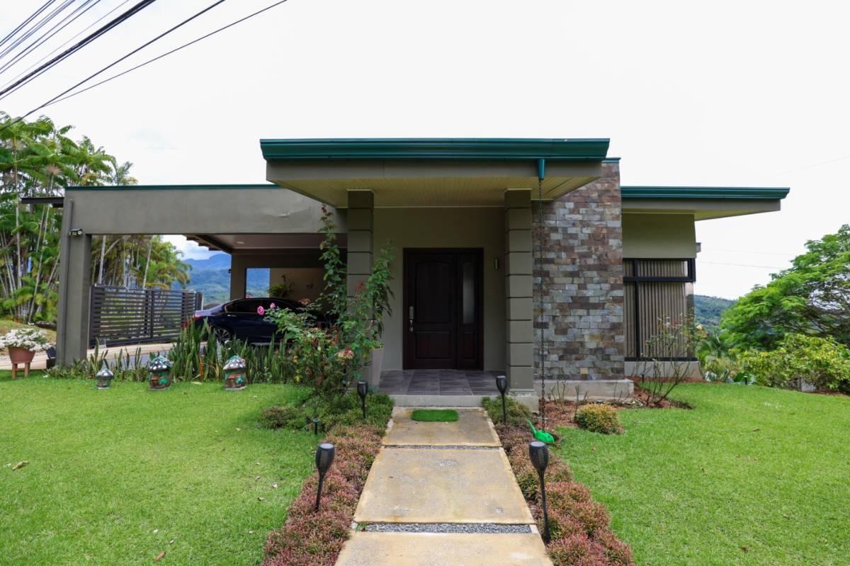 Casa en Condominio Miravalles