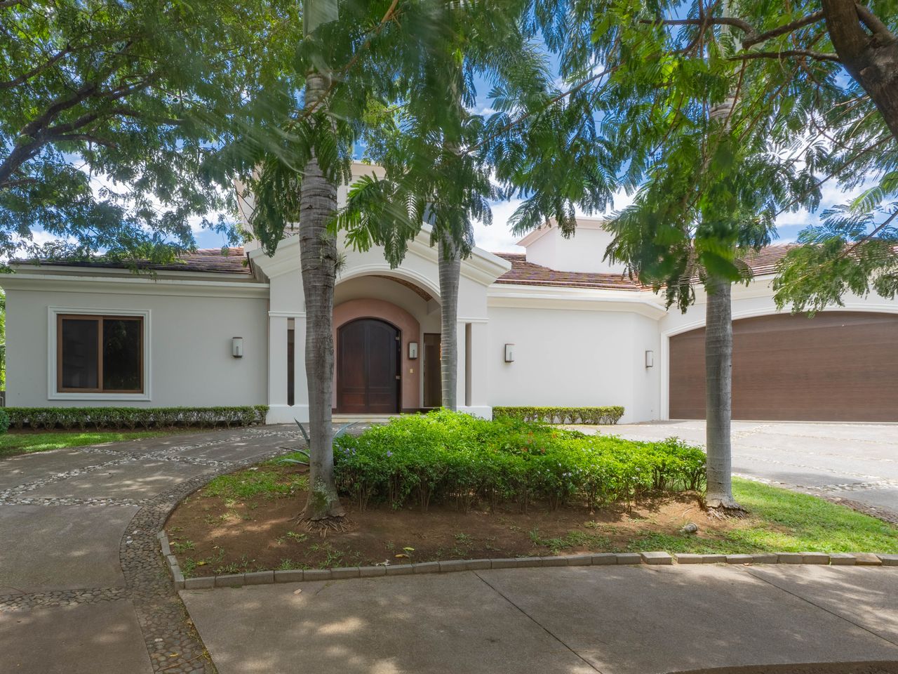 Property at Bosques de Lindora