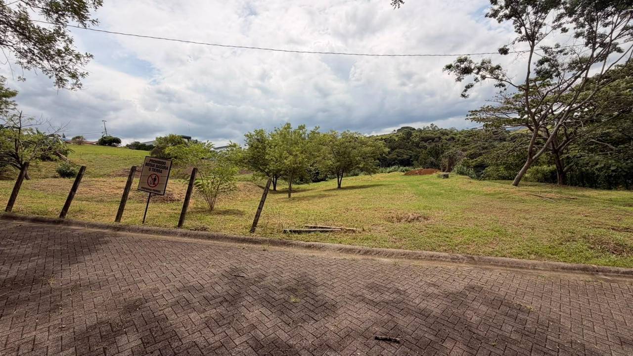 Terreno en Hacienda del Paseo