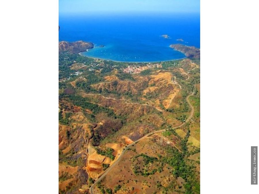 Land at Santa Cruz