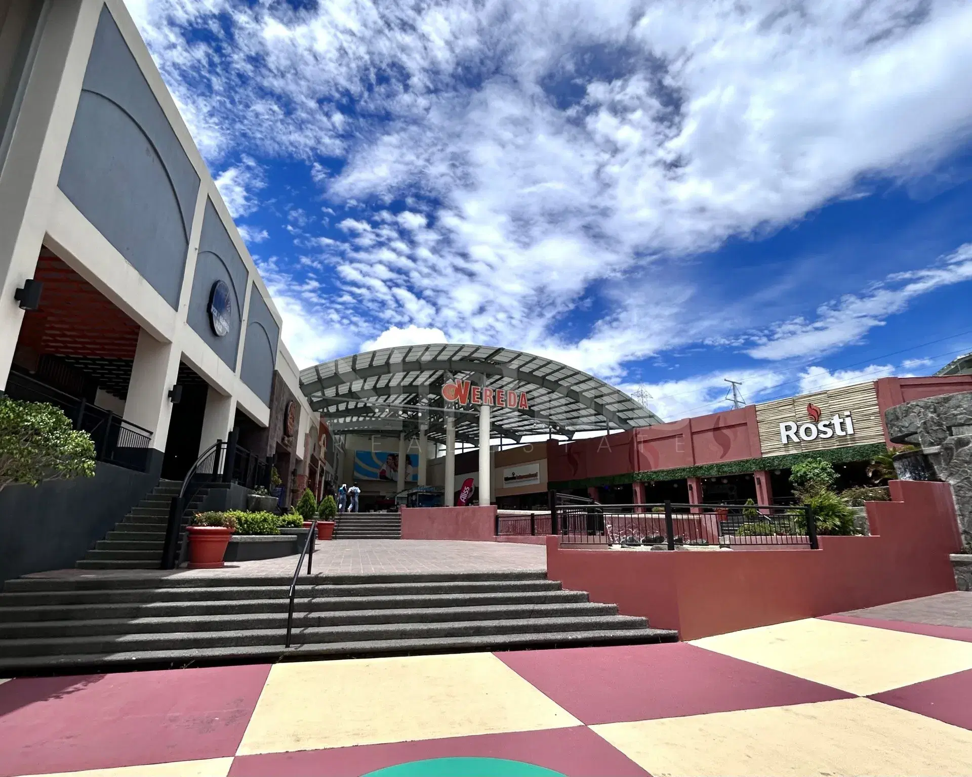 Comercial en Tres Ríos
