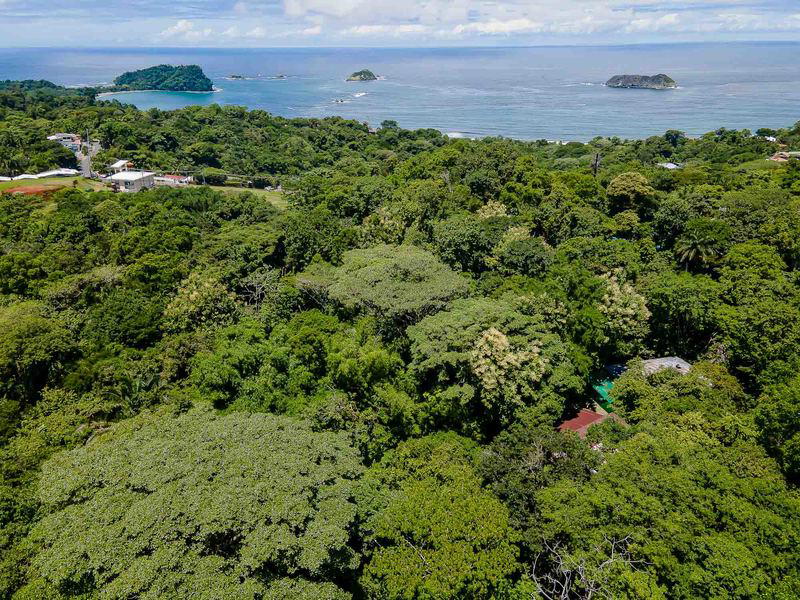Land at Quepos