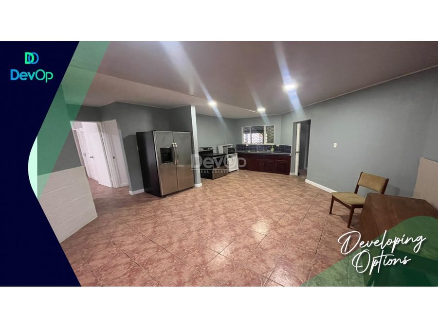 Apartment at Colón