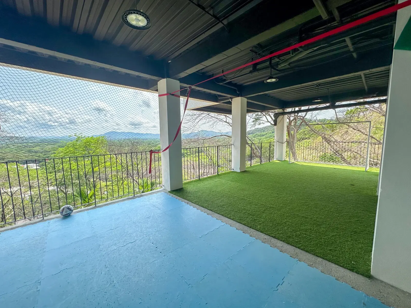 House at Veintisiete de Abril