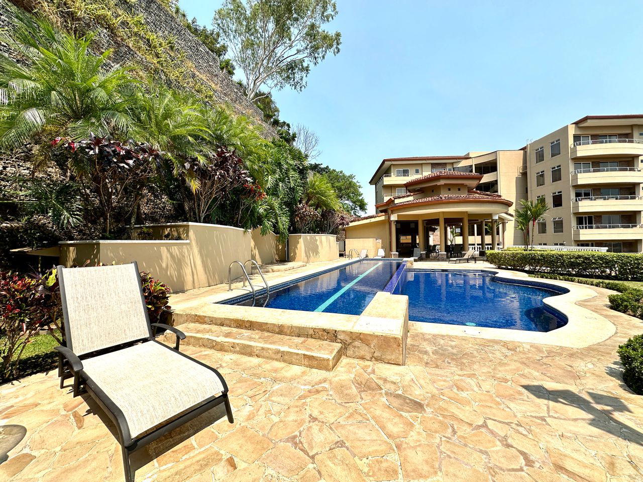 Propiedad en Valle Arriba Condominiums