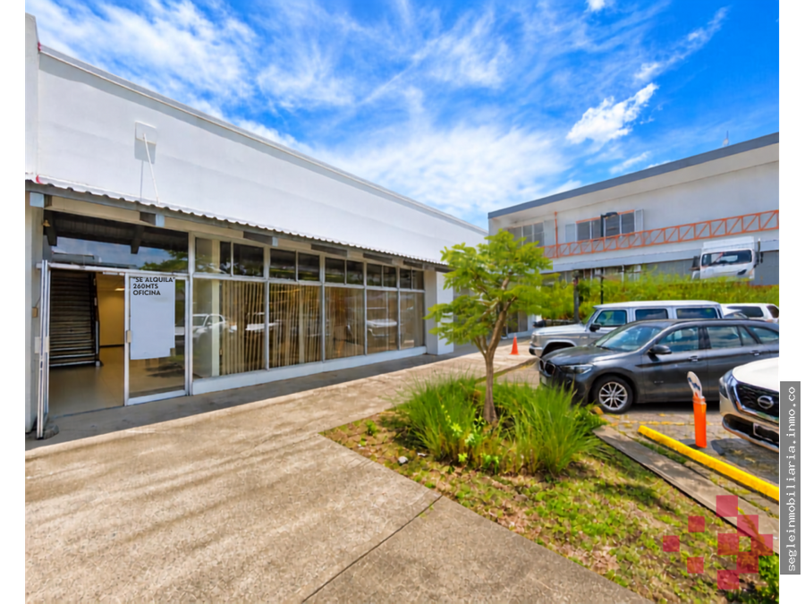Commercial at Escazú