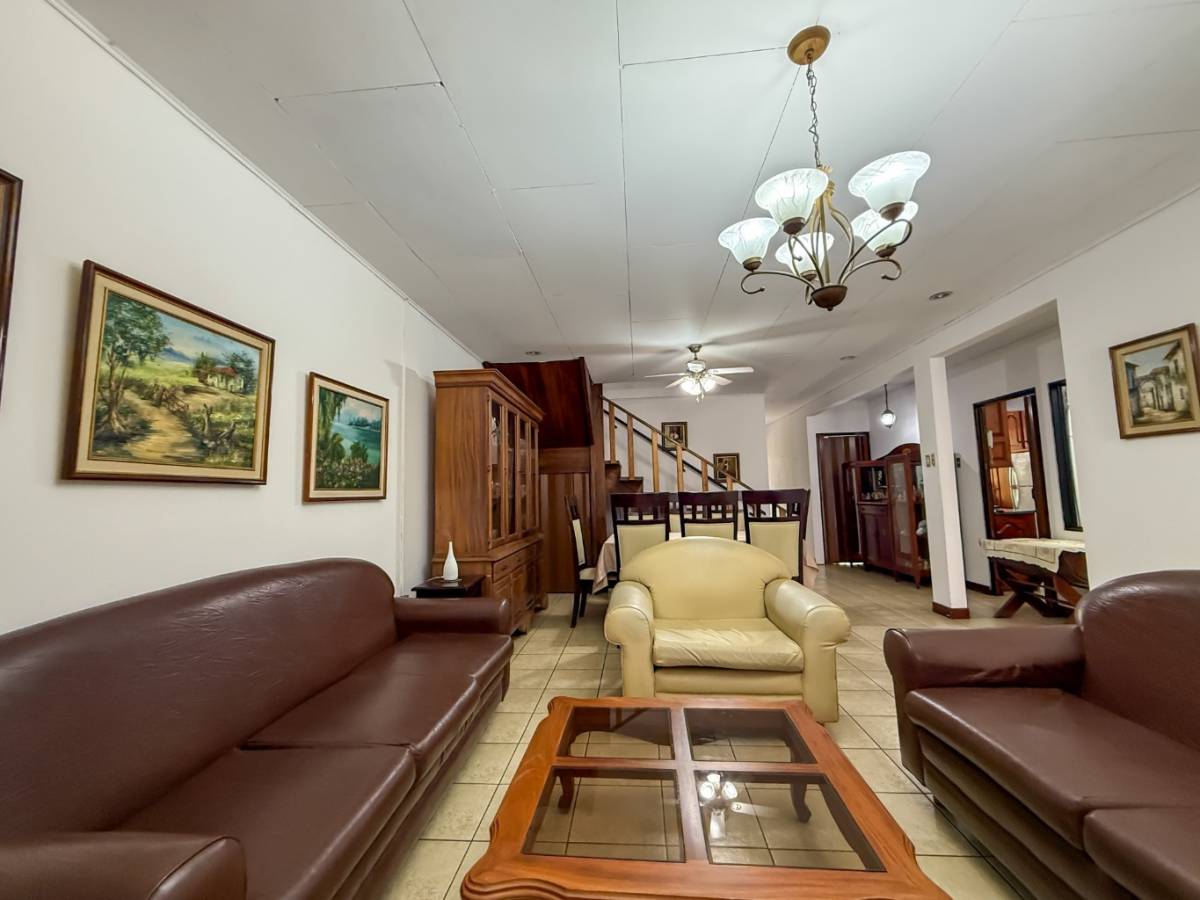 House at Santa Ana Centro