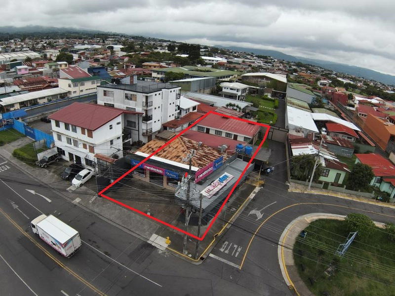 Comercial en San Isidro
