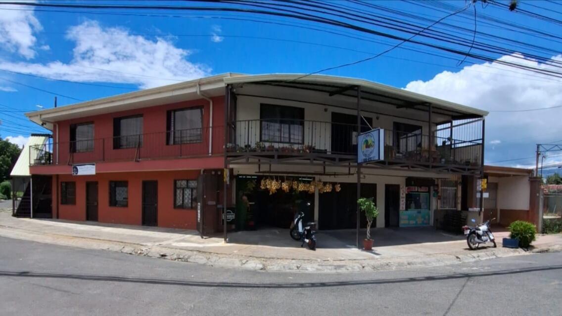 Comercial en Aguacaliente