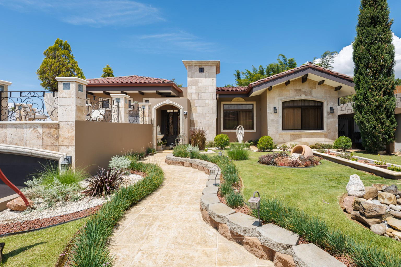Property at Puente de Piedra