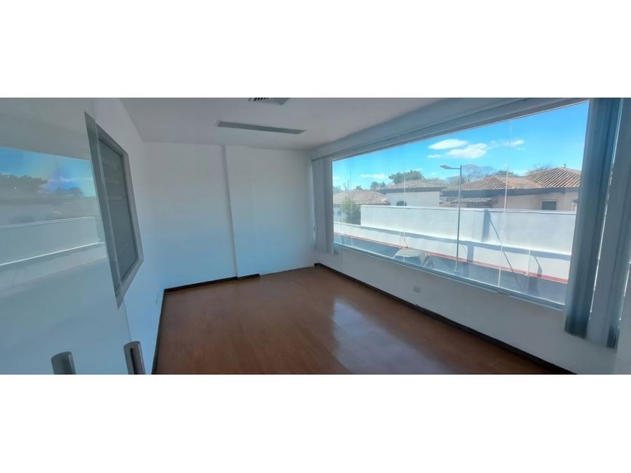 Oficina en Santa Ana