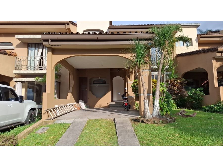 House at Condominio Bello Horizonte