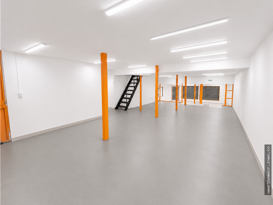 Warehouse at Tibás