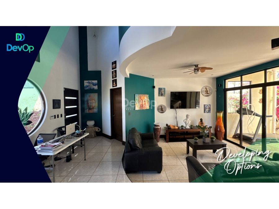 House at Momentum Pinares
