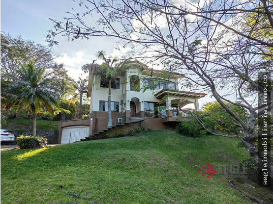 Casa en venta, Ciudad Colón, Condominio Cerro Colón.
