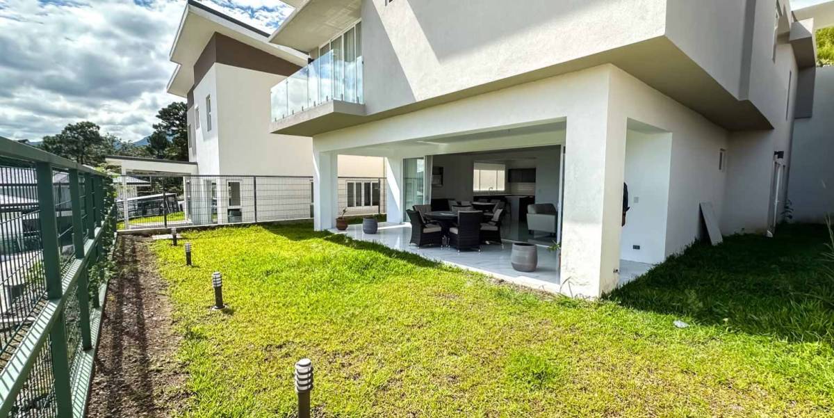 House at Guachipelin