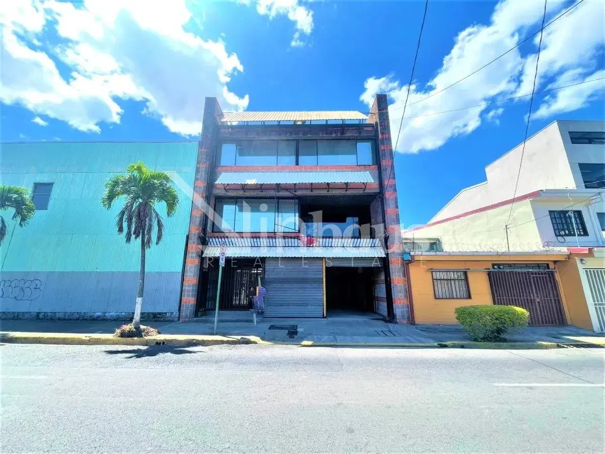 Comercial en Mata Redonda