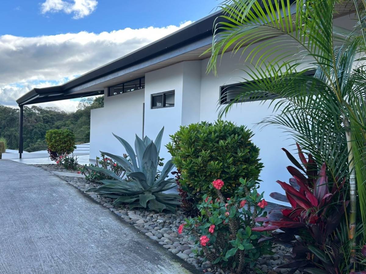 House at Condominio Los Ángeles