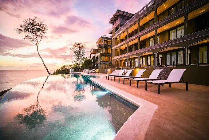 Condo highlights background